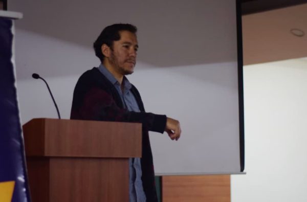 Charla Magistral “Archivo y Memoria” con Mauricio Ovando: pensar el pasado para intervenir el presente